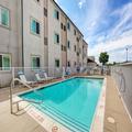 Exterior of Motel 6 Weatherford Tx