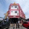 Photo of OYO 1104 Q Hotel
