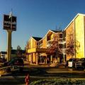 Image of Oaktree Inn and Suites