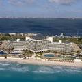 Exterior of Paradisus Cancún – All Inclusive