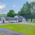 Exterior of Pilgrim Inn & Cottages