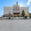 Exterior of Pratt Inn & Suites