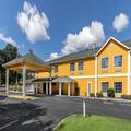Exterior of Quality Inn