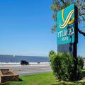 Exterior of Quality Inn Biloxi Beach