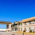 Exterior of Quality Inn Great Bend