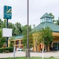 Exterior of Quality Inn Louisville MS