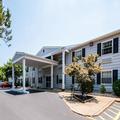 Exterior of Quality Inn Solomons - Beacon Marina