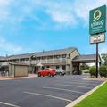 Exterior of Quality Inn & Suites