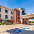 Exterior of Quality Inn & Suites