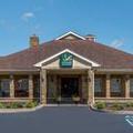Exterior of Quality Inn & Suites Bedford West