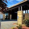 Exterior of Quality Inn & Suites Gatineau