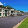 Exterior of Quality Inn & Suites Greensboro Near Lake Oconee
