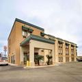 Exterior of Quality Inn & Suites Hattiesburg North