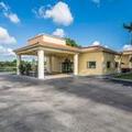 Exterior of Quality Inn & Suites Mt Dora North
