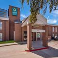 Exterior of Quality Inn & Suites Richardson-Dallas