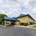 Exterior of Quality Inn & Suites Winfield