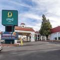 Exterior of Quality Inn on Historic Route 66