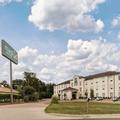 Image of Quality Suites Huntsville Near University