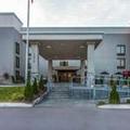 Exterior of Quality Suites Nashville Airport