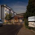Exterior of Radisson Hotel Portland Airport