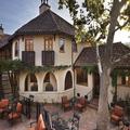 Exterior of Rancho Caymus Inn