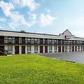 Exterior of Red Roof Inn Scottsburg