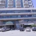 Photo of Richmond Plaza Hotel