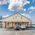 Exterior of Rodeway Inn Bellows Falls