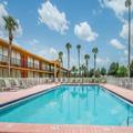 Photo of Rodeway Inn Davenport - Maingate South