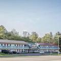 Exterior of Rodeway Inn Lincoln I-93