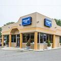 Photo of Rodeway Inn Macarthur Airport