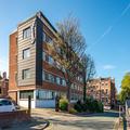 Exterior of Roomzzz Chester City