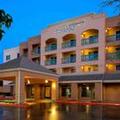 Exterior of Sonesta Select Pleasant Hill