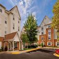 Exterior of Sonesta Simply Suites Falls Church