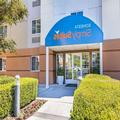 Exterior of Sonesta Simply Suites Lansing
