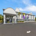 Exterior of Spark by Hilton Tifton