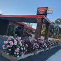 Exterior of Statesman Motor Inn 