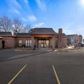 Exterior of Suburban Studios Kansas City Airport North
