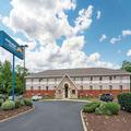 Exterior of Suburban Suites Louisville East