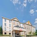 Exterior of Super 8 by Wyndham Barrie South