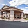 Exterior of Super 8 by Wyndham Beaumont I-10 South/College St