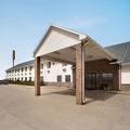 Photo of Super 8 by Wyndham Bethany Mo