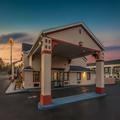 Photo of Super 8 by Wyndham Florence
