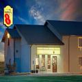 Exterior of Super 8 by Wyndham Marshall