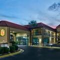 Photo of Super 8 by Wyndham Mobile/Tillmans Corner