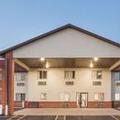 Photo of Super 8 by Wyndham Monmouth IL
