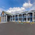 Photo of Super 8 by Wyndham Nashville West