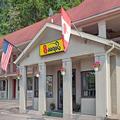 Exterior of Super 8 by Wyndham Niagara Falls North