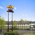 Photo of Super 8 by Wyndham Portland Airport