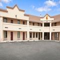 Image of Super 8 by Wyndham Rahway/Newark